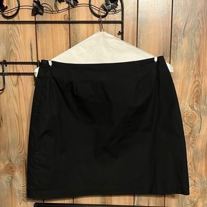 Black Gap skirt size 4. Freshly cleaned. Like new